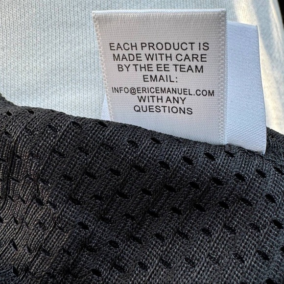 EE SHORTS